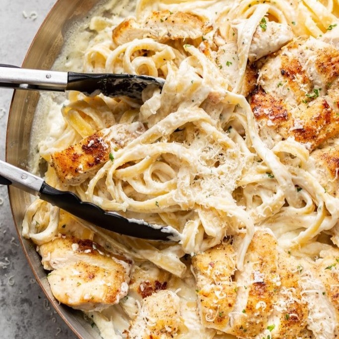 Fettuccine Alfredo